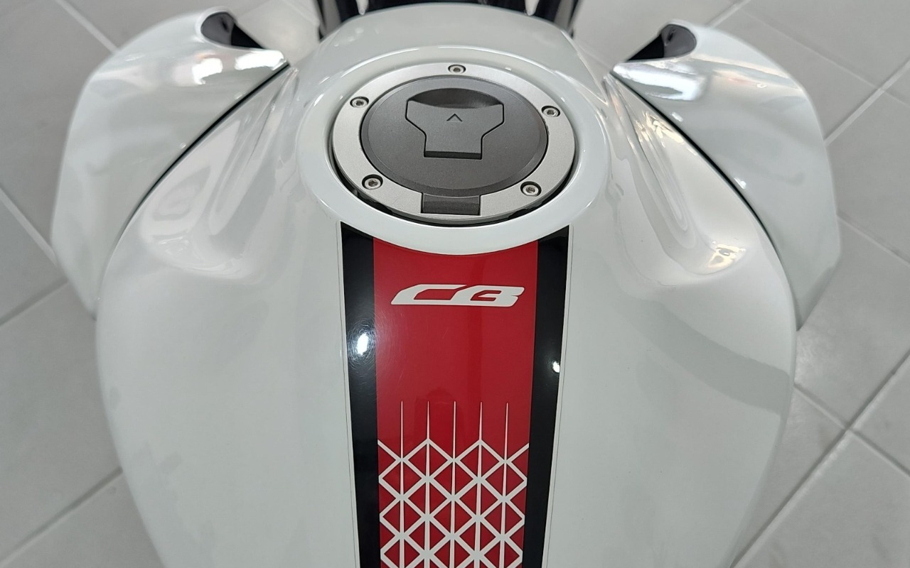 imagem-https://www.socarrao.com.br/sc-vehicle-images-prod/778396/1770298494821-WhatsApp Image 2026-02-04 at 13.16.17 (3).jpeg